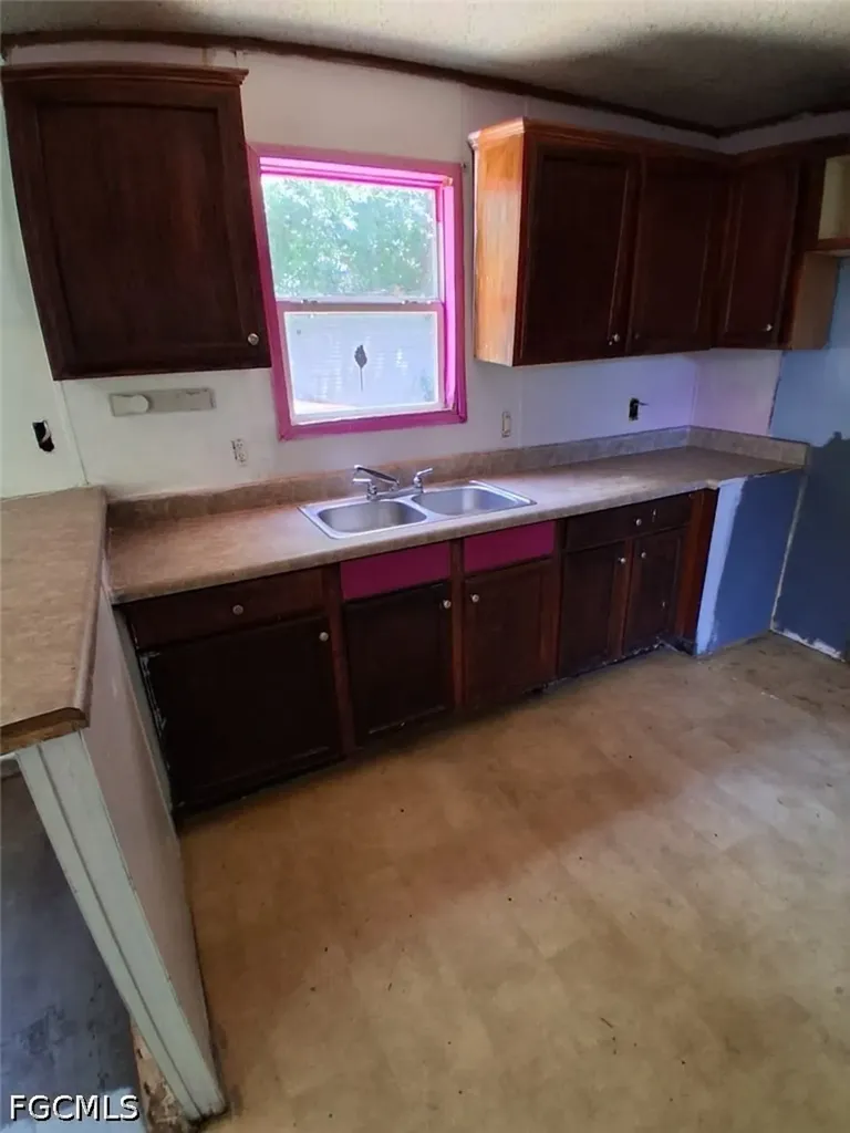 5432 Dover Avenue Pensacola FL 32526