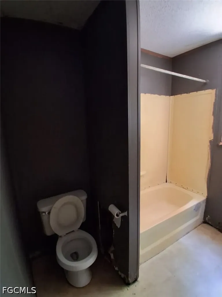 5432 Dover Avenue Pensacola FL 32526