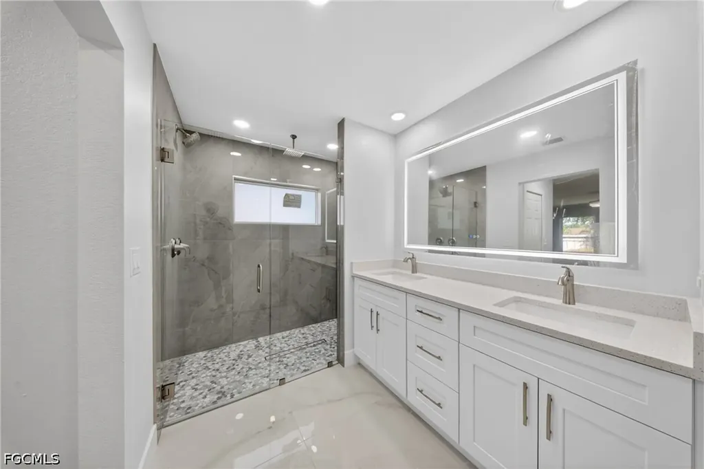 1412 NE 1st Street Cape Coral FL 33909