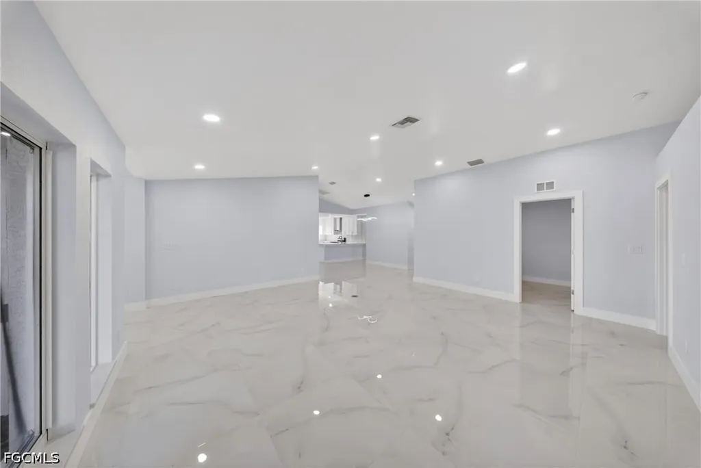 1412 NE 1st Street Cape Coral FL 33909