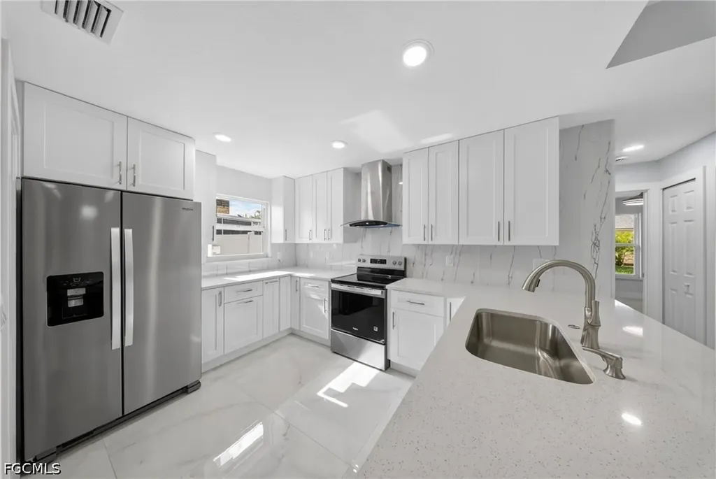 1412 NE 1st Street Cape Coral FL 33909