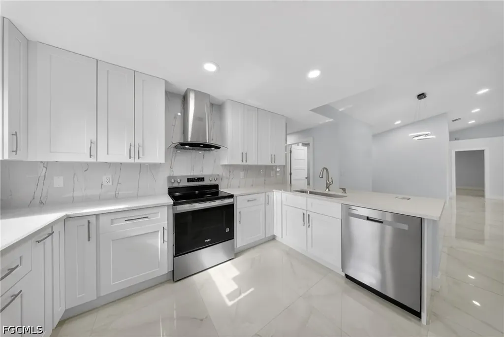 1412 NE 1st Street Cape Coral FL 33909