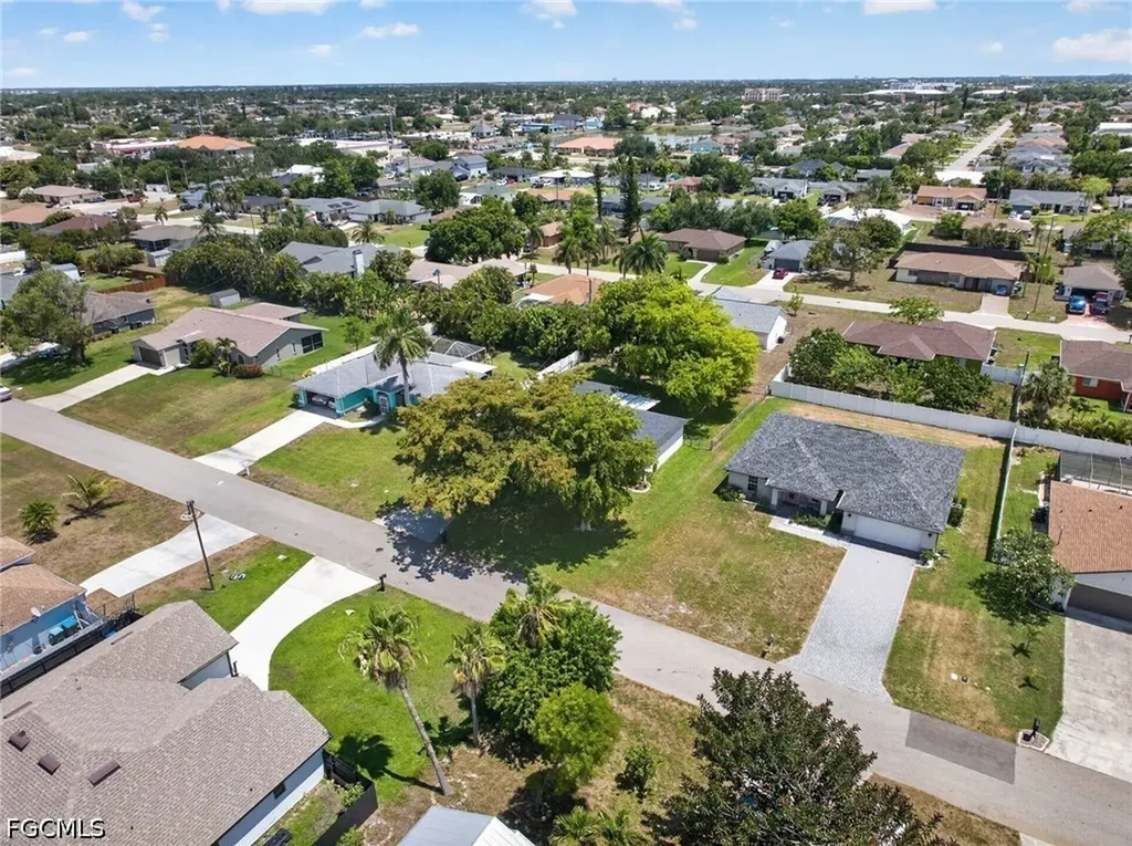 1412 NE 1st Street Cape Coral FL 33909