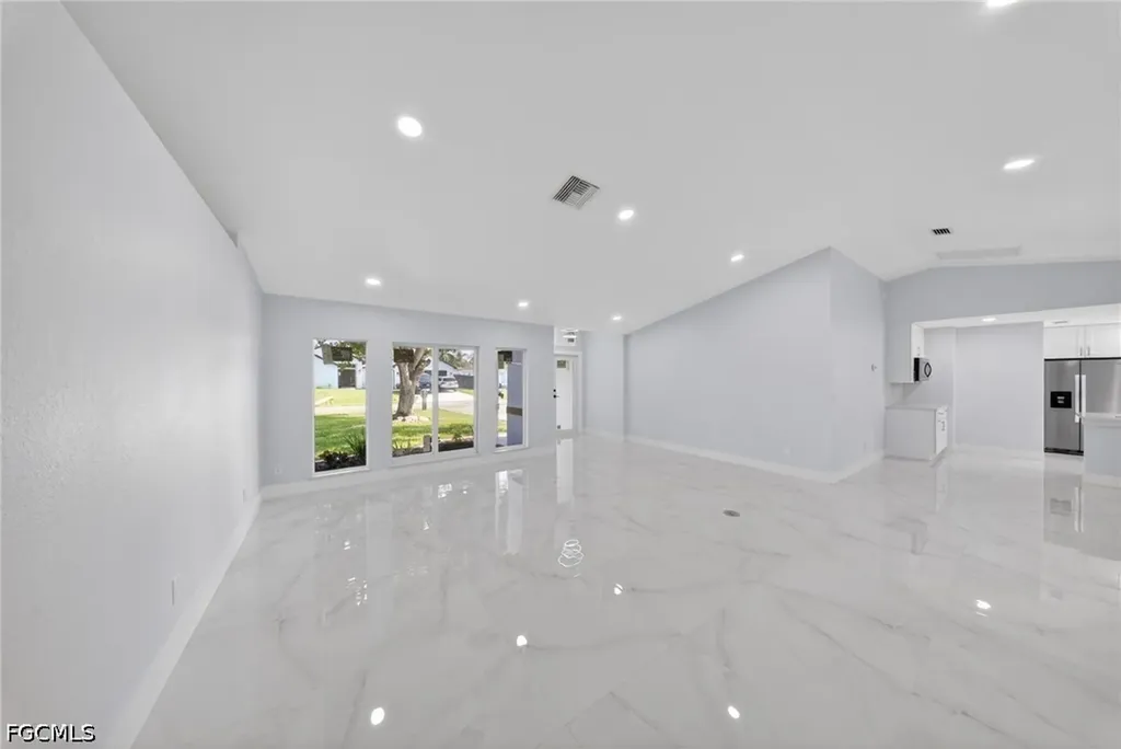 1412 NE 1st Street Cape Coral FL 33909