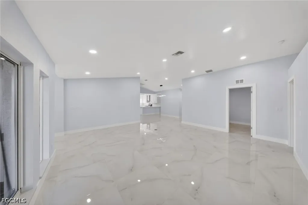 1412 NE 1st Street Cape Coral FL 33909