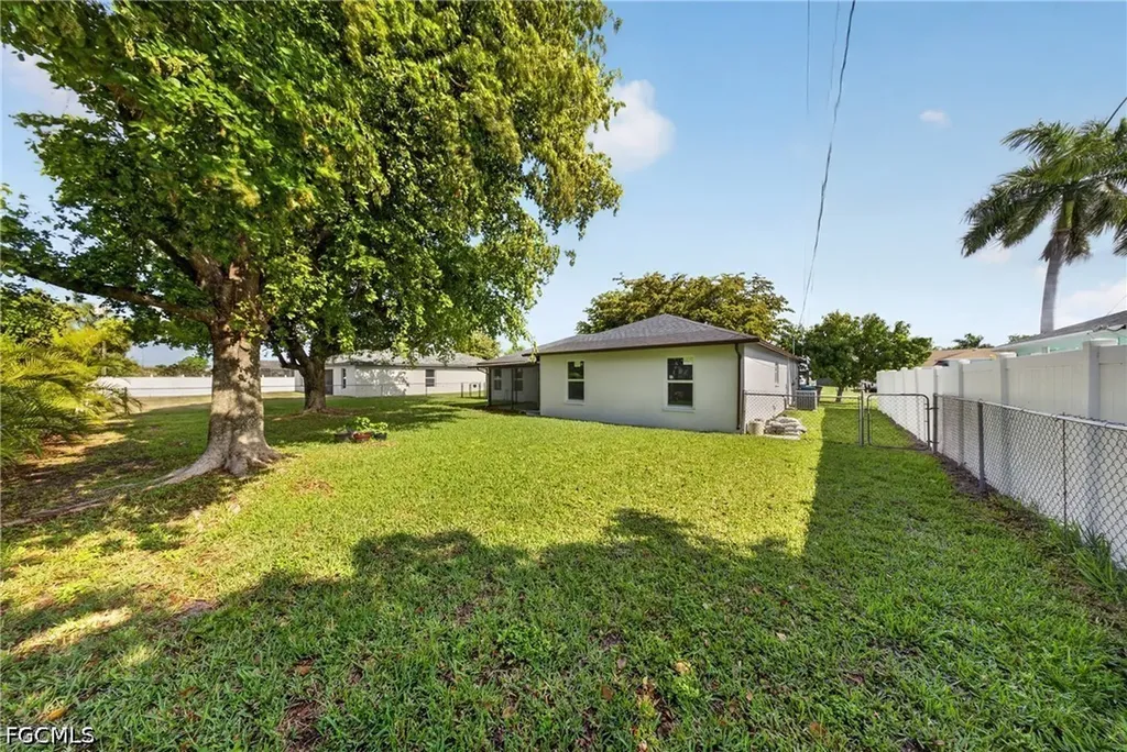 1412 NE 1st Street Cape Coral FL 33909