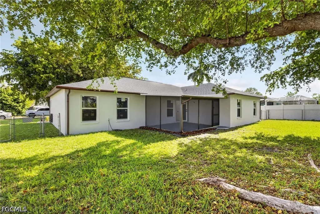 1412 NE 1st Street Cape Coral FL 33909