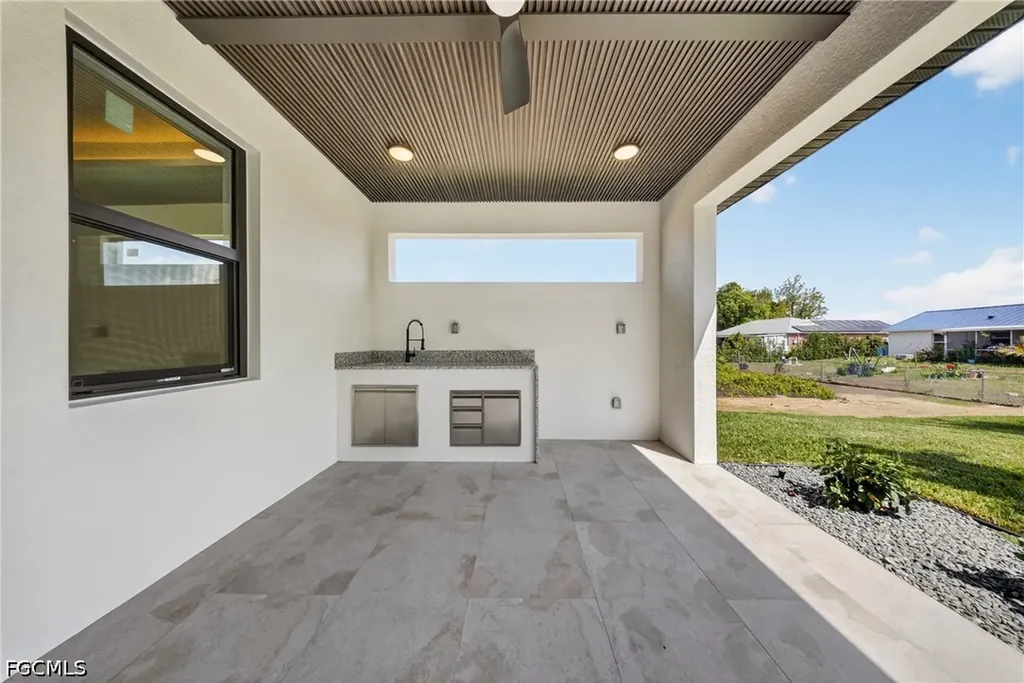 1412 NE 1st Street Cape Coral FL 33909