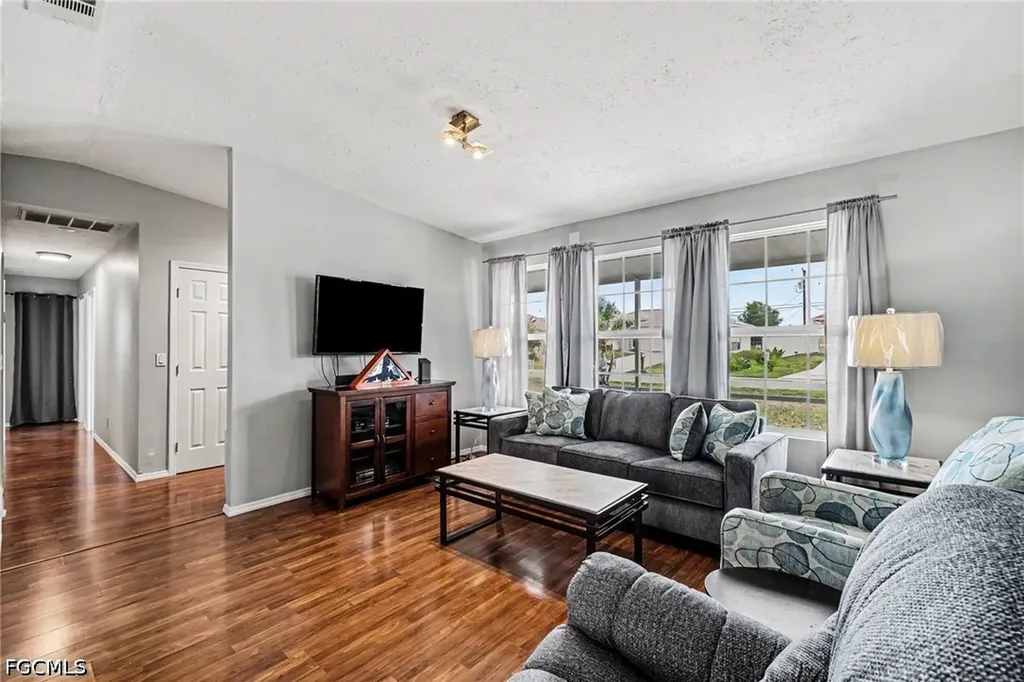 316 SW 19th Terrace Cape Coral FL 33991