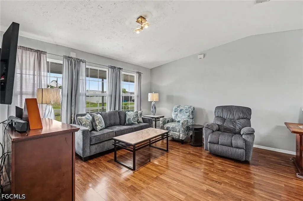 316 SW 19th Terrace Cape Coral FL 33991