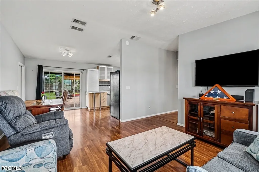 316 SW 19th Terrace Cape Coral FL 33991