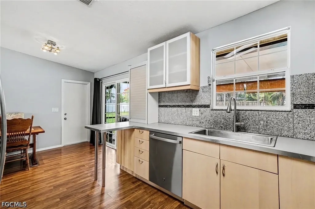 316 SW 19th Terrace Cape Coral FL 33991