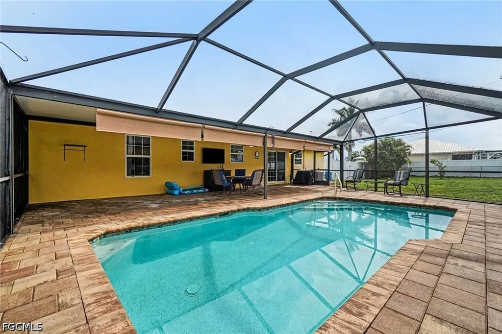316 SW 19th Terrace Cape Coral FL 33991