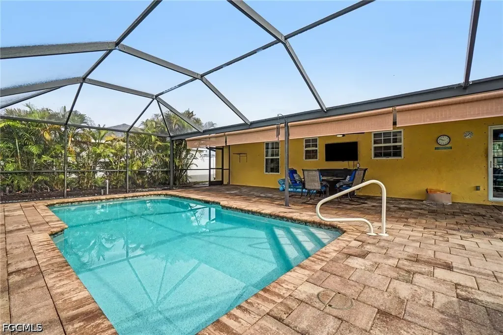 316 SW 19th Terrace Cape Coral FL 33991