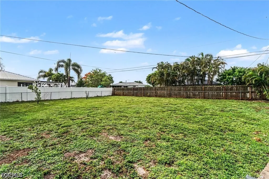 316 SW 19th Terrace Cape Coral FL 33991
