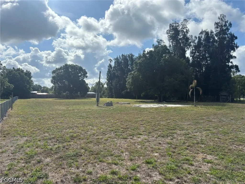 7949 Mcdaniel Drive North Fort Myers FL 33917