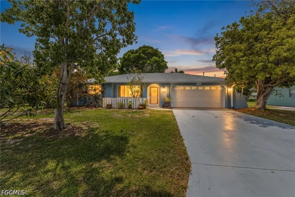 5240 Versaille Court Cape Coral FL 33904