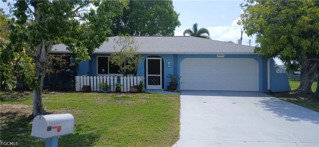 5240 Versaille Court Cape Coral FL 33904