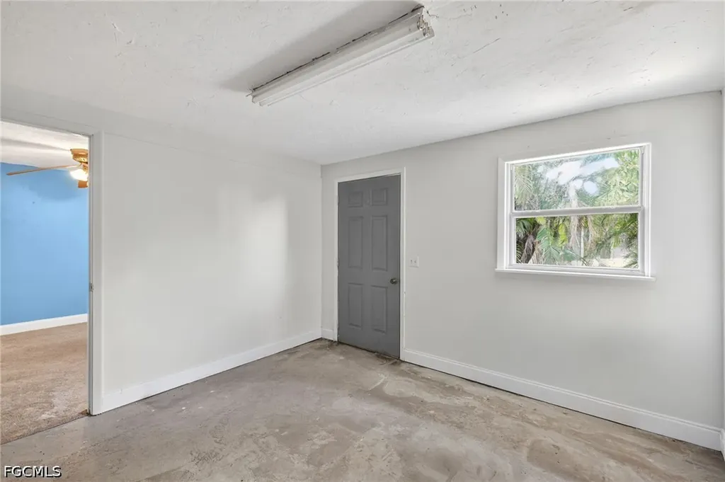 5240 Versaille Court Cape Coral FL 33904