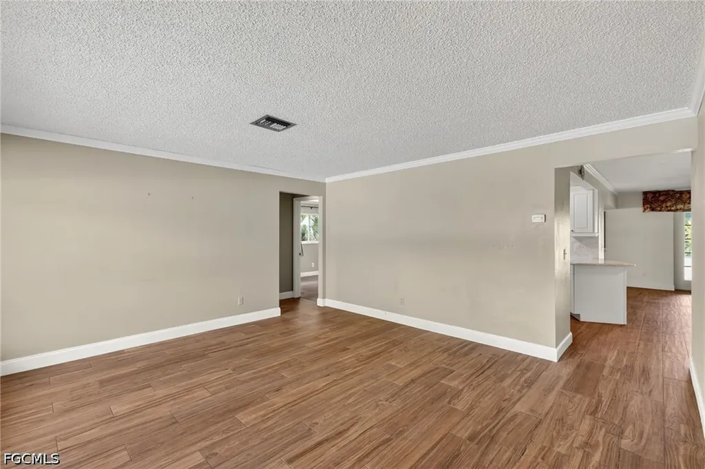 5240 Versaille Court Cape Coral FL 33904
