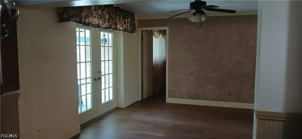 5240 Versaille Court Cape Coral FL 33904