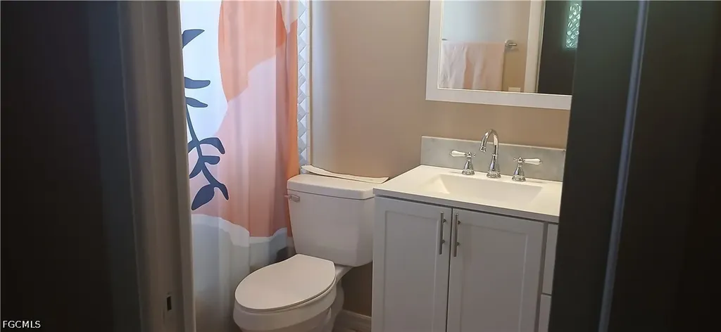 5240 Versaille Court Cape Coral FL 33904