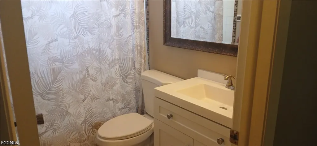 5240 Versaille Court Cape Coral FL 33904