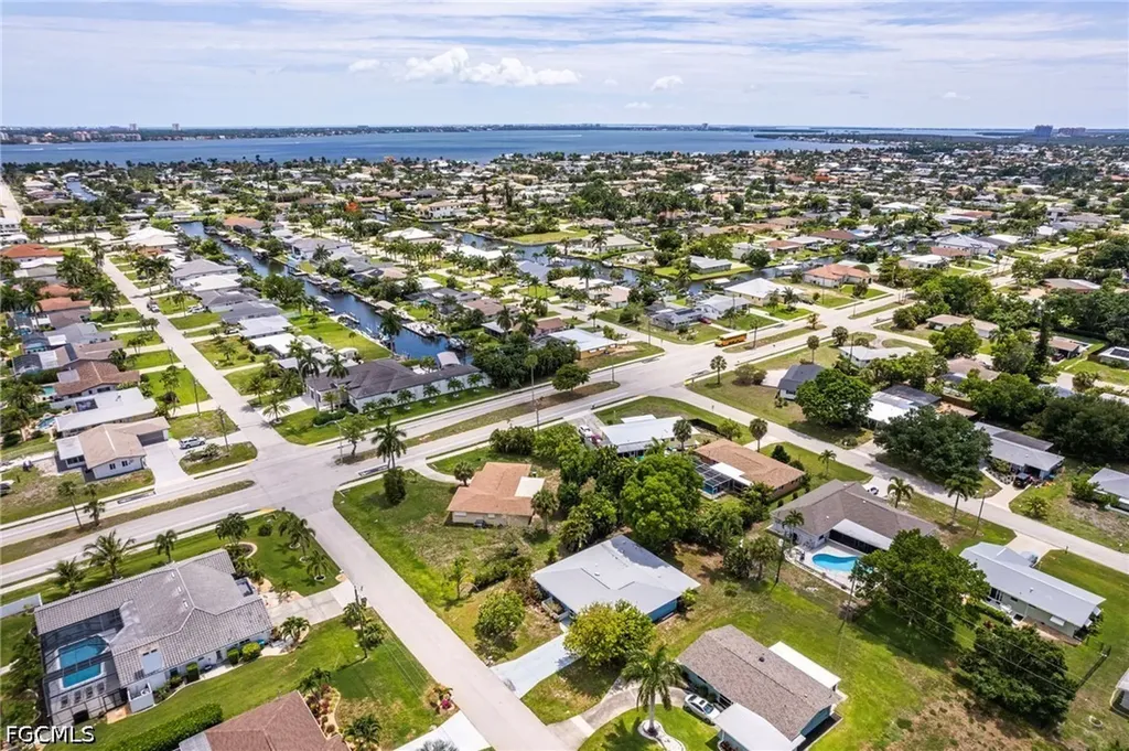 5240 Versaille Court Cape Coral FL 33904