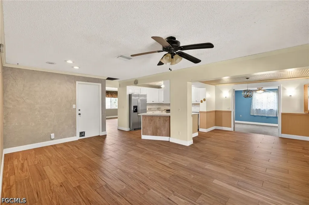 5240 Versaille Court Cape Coral FL 33904