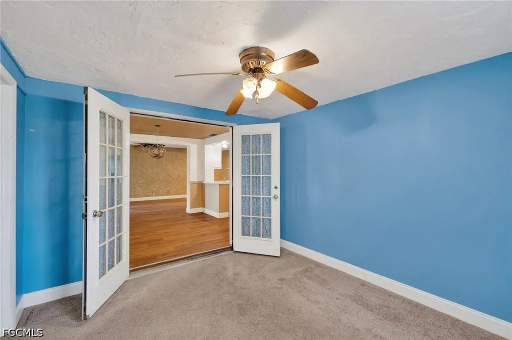 5240 Versaille Court Cape Coral FL 33904