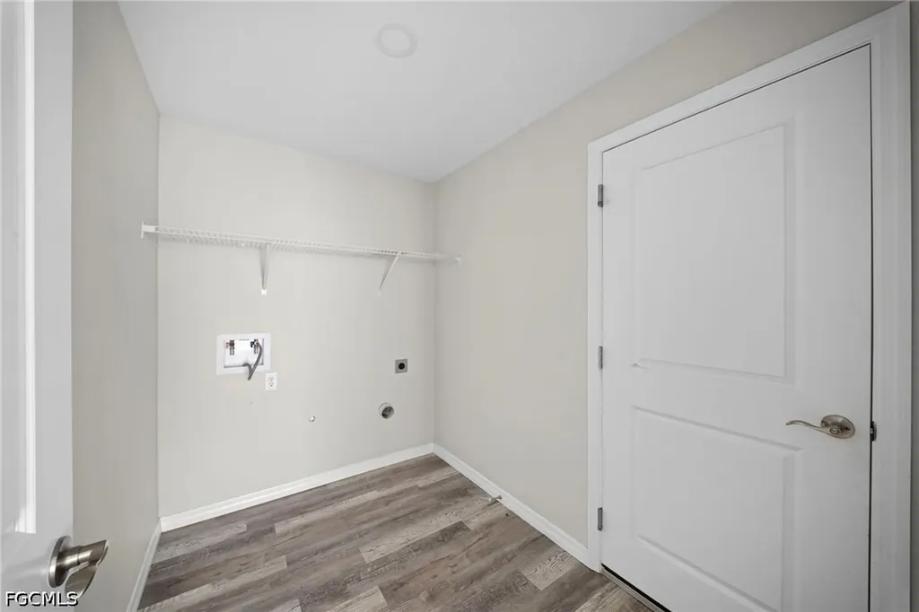 202 NW 25th Place Cape Coral FL 33993