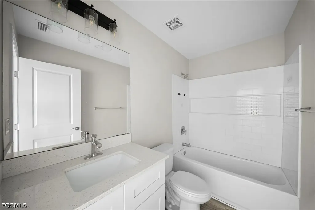 202 NW 25th Place Cape Coral FL 33993