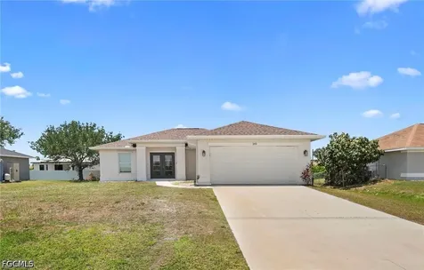 202 NW 25th Place Cape Coral FL 33993