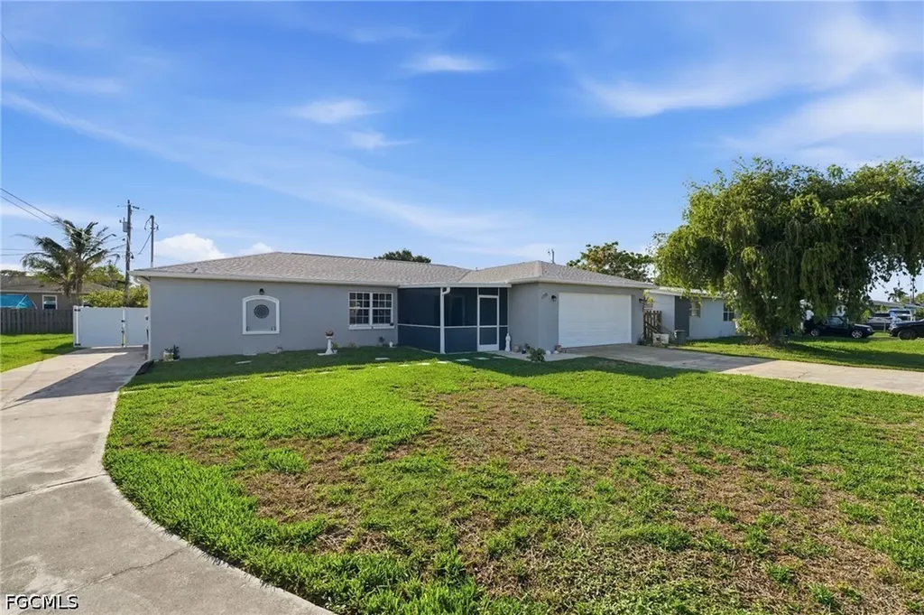1385 Pine Avenue North Fort Myers FL 33917