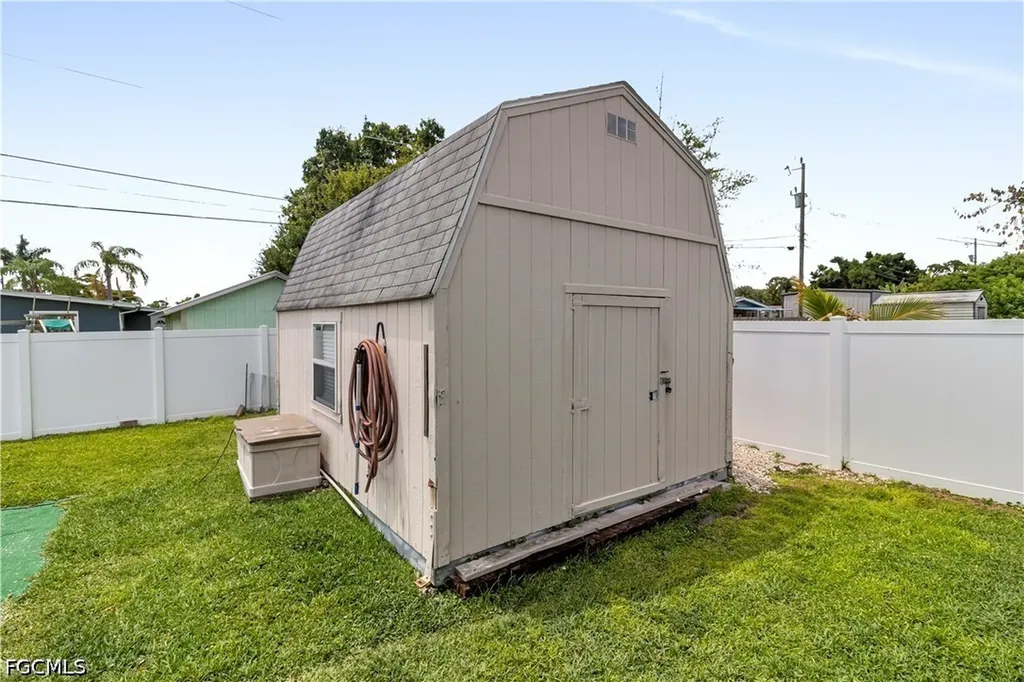 1385 Pine Avenue North Fort Myers FL 33917
