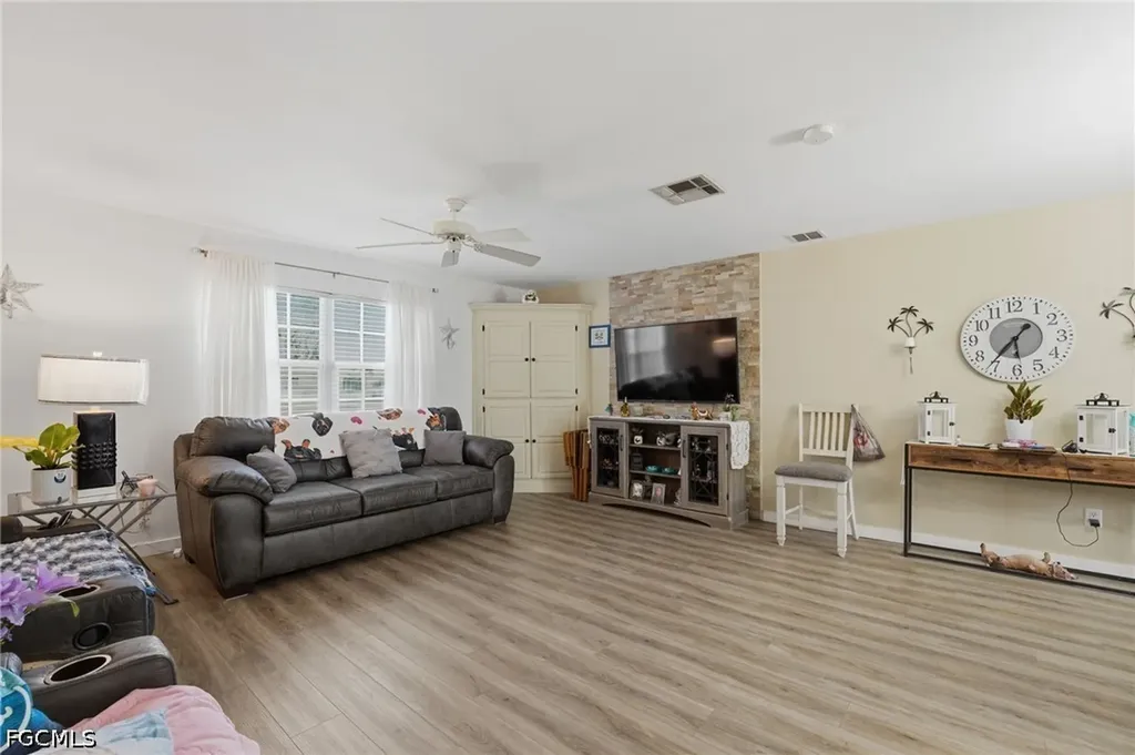 1385 Pine Avenue North Fort Myers FL 33917