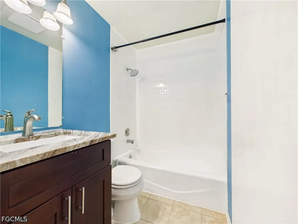 18541 Iris Road Fort Myers FL 33967