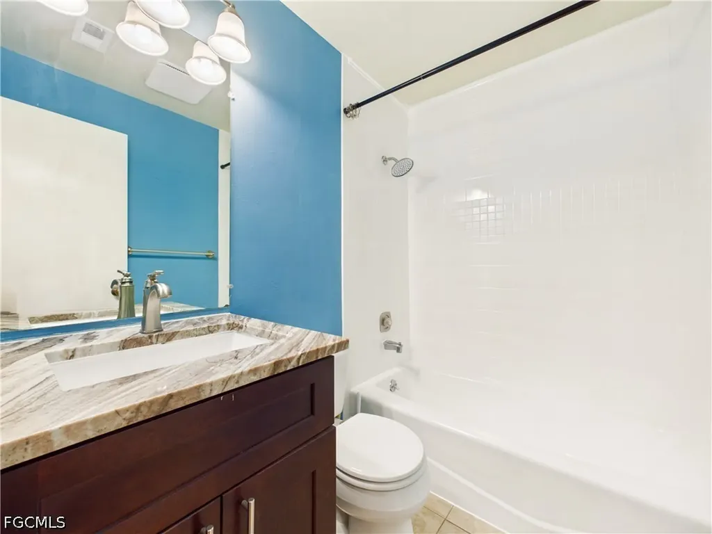18541 Iris Road Fort Myers FL 33967