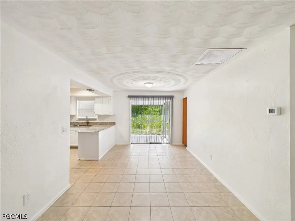 18541 Iris Road Fort Myers FL 33967