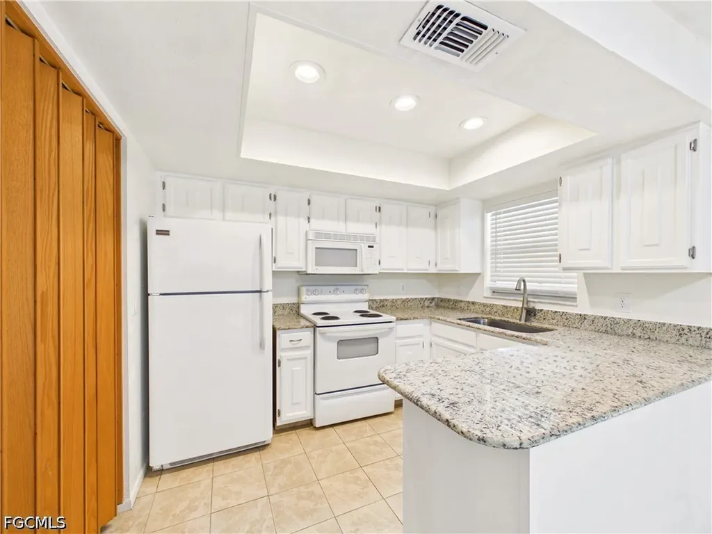 18541 Iris Road Fort Myers FL 33967