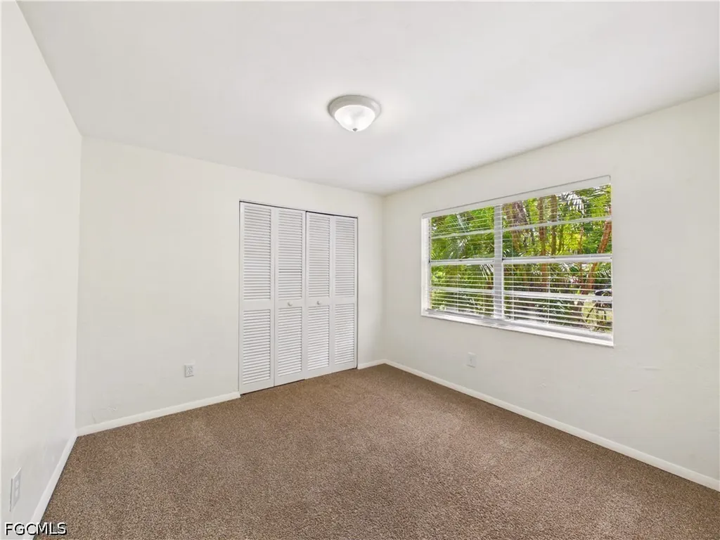 18541 Iris Road Fort Myers FL 33967