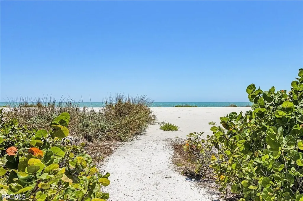 4601 Rue Belle Mer Sanibel FL 33957