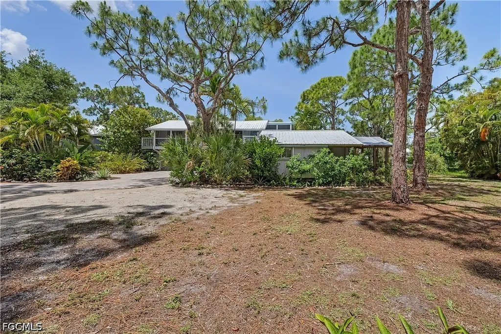 10545 Habitat Trail Bokeelia FL 33922