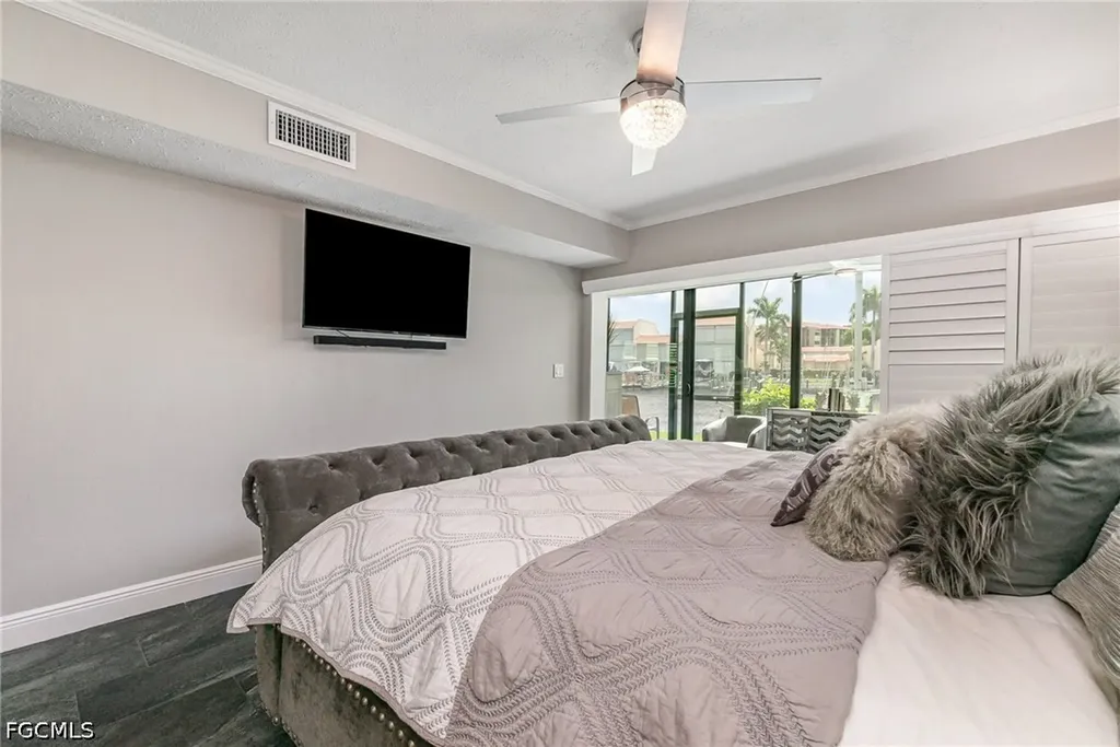 4001 SE 19th Place Cape Coral FL 33904