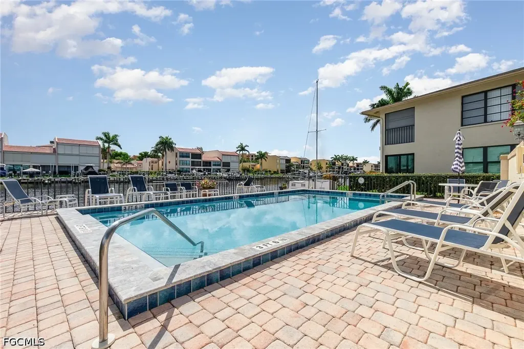 4001 SE 19th Place Cape Coral FL 33904