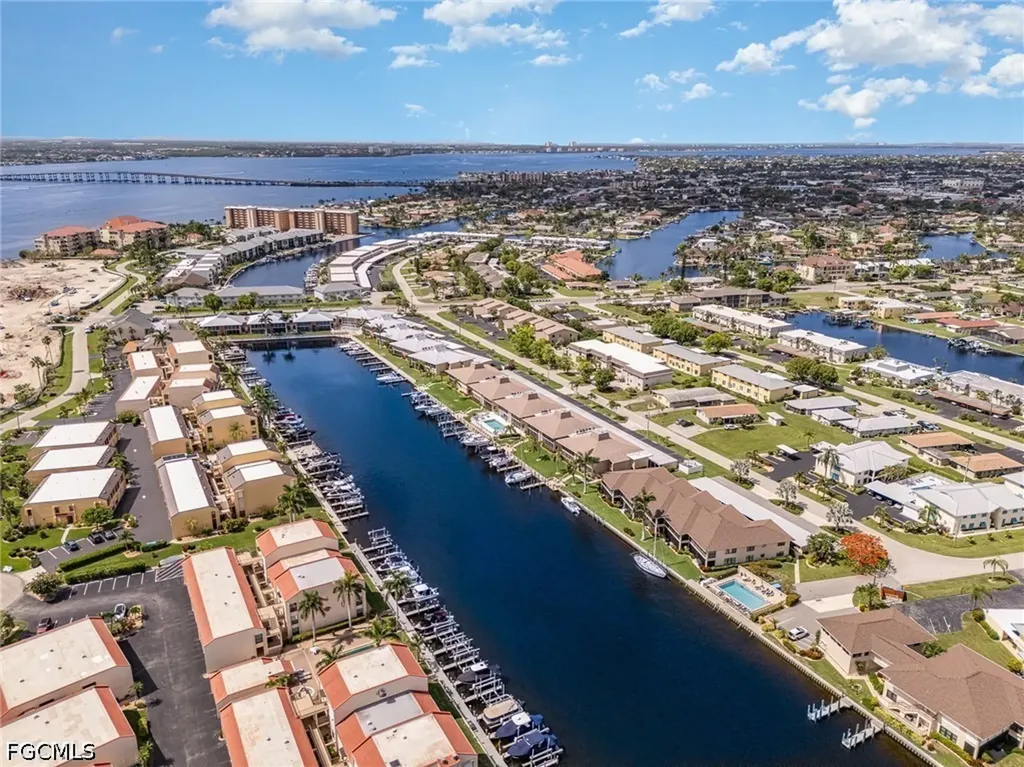 4001 SE 19th Place Cape Coral FL 33904