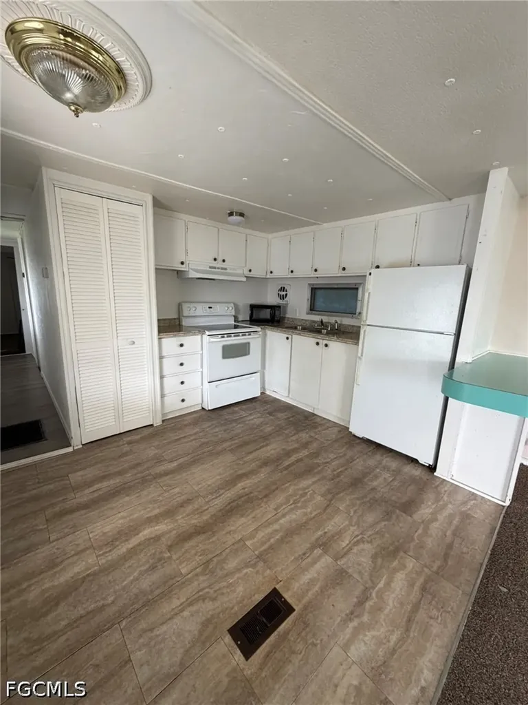 248 Flame Lane North Fort Myers FL 33917