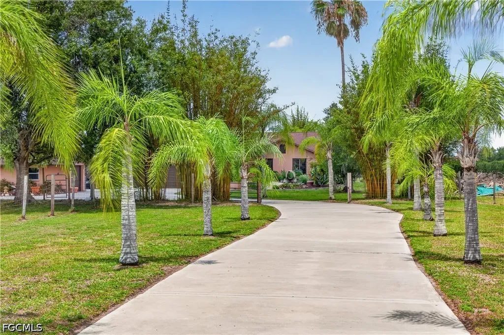 6670 Pangola Road Fort Myers FL 33905