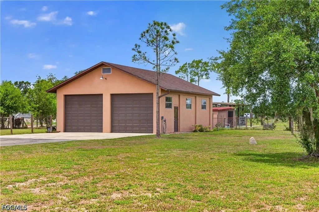 6670 Pangola Road Fort Myers FL 33905