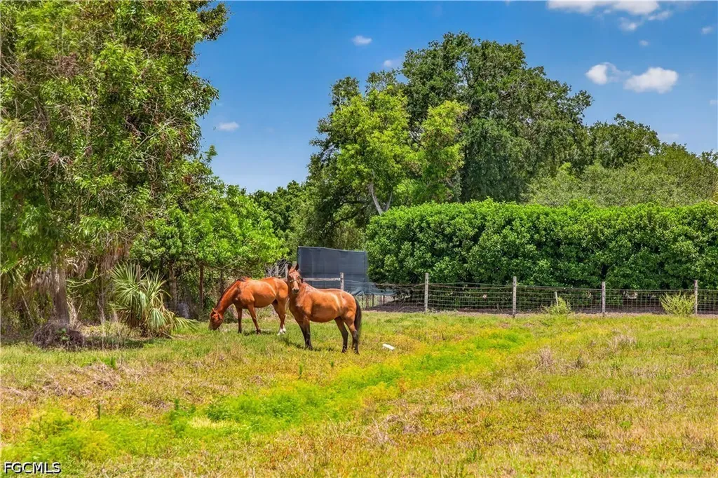 6670 Pangola Road Fort Myers FL 33905